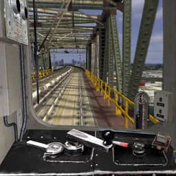 精品无人区一码卡二卡三驾驶模拟器中文版下载安装-精品无人区一码卡二卡三驾驶官方版下载 v306.1.0.3018 安卓版